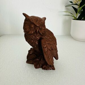 Vintage wooden Red Mill 1989 Owl Figurine